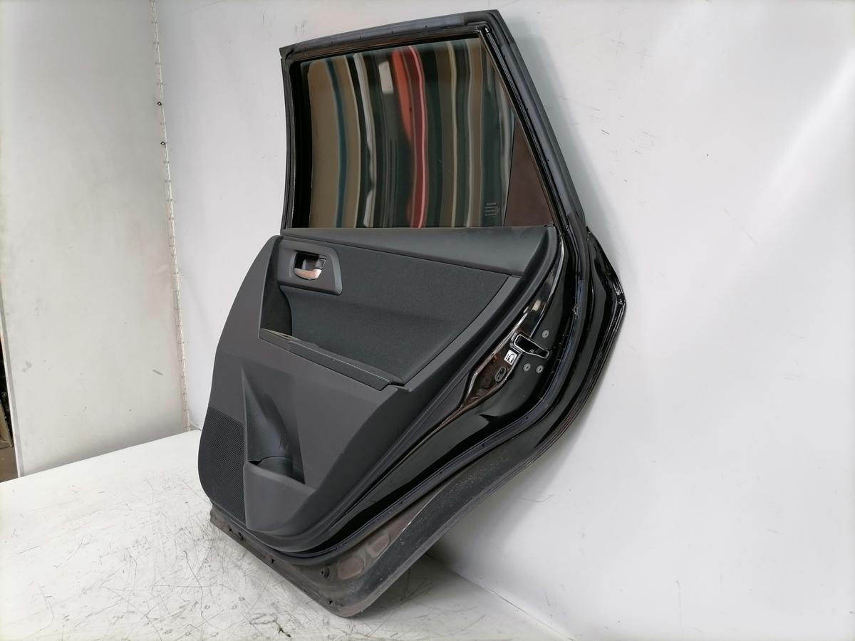 Toyota Auris 2 original T&uuml;r hinten rechts 209 Schwarz Flie&szlig;heck Bj.2018